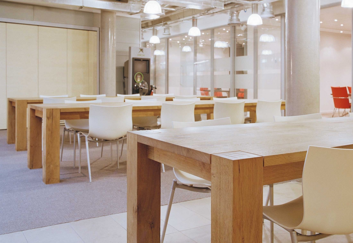 e15_Bigfoot table (5D)