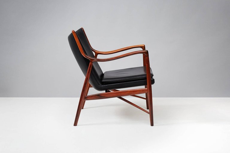 FinnJuhl_45_Chair_Black_Leather-001