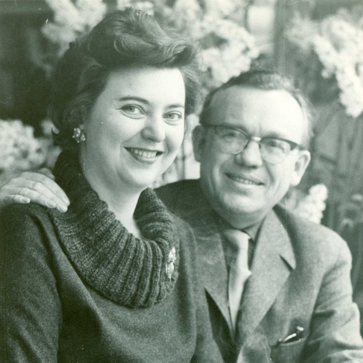 Finn Juhl and his lovely wife, Hanne Wilhelm Hansen FinnJuhl_Glove_Cabine_000