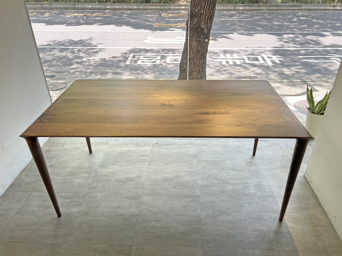 松德213-胡桃木餐桌_Figure Table