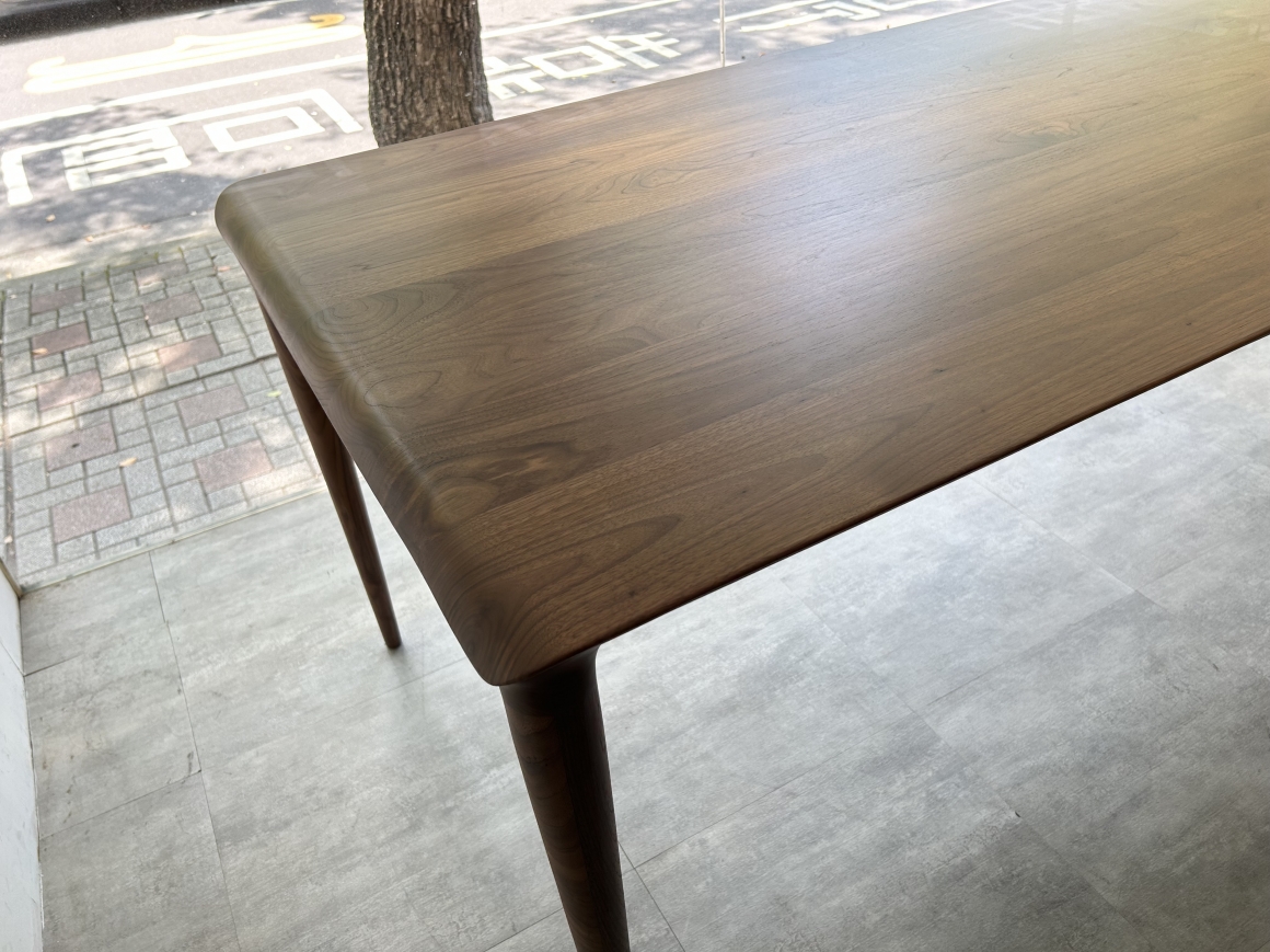 松德213-胡桃木餐桌_Figure Table